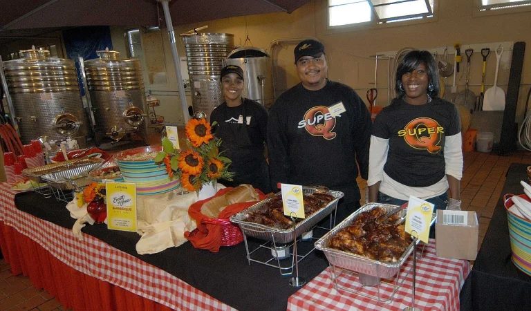 Everett & Jones Barbeque, a dog-friendly restaurant in Oakland, California