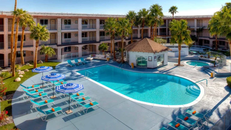 Aqua Soleil Hotel