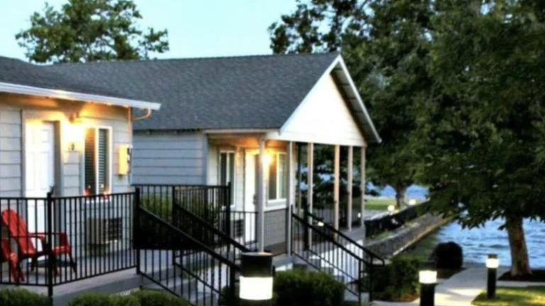 Clear Lake Cottages & Marina, a dog-friendly lodging in Clearlake, California