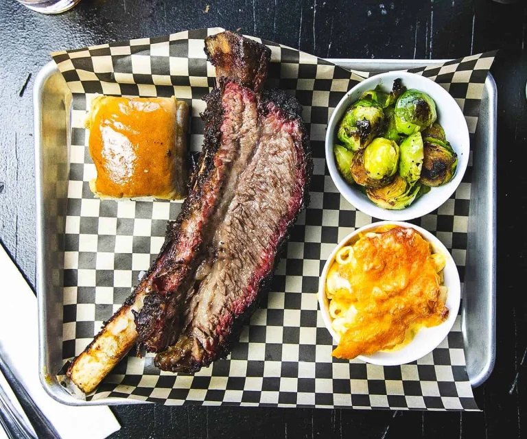 Smokin Woods BBQ, a dog-friendly restaurant in Oakland, California