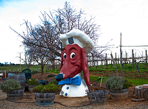 statue of dog in Amador county