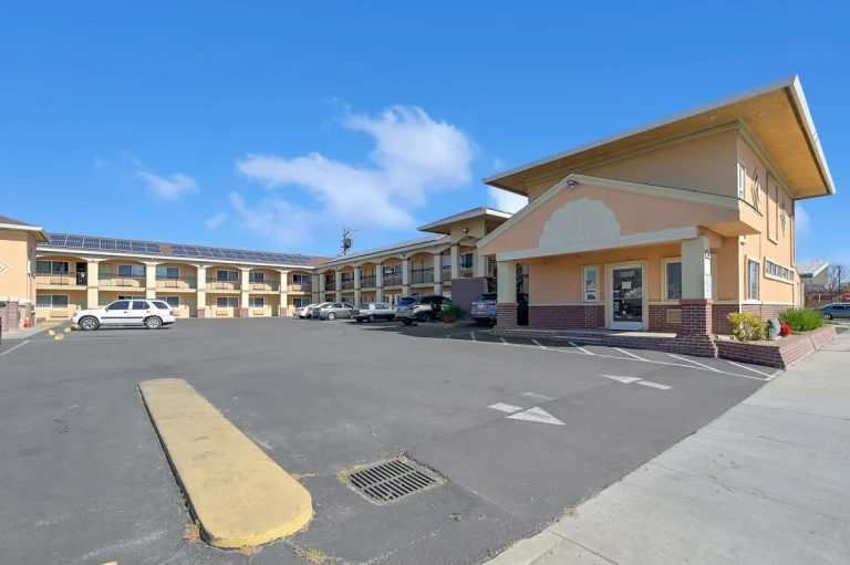 Americas Best Value Inn, a dog-friendly hotel in Marysville, California