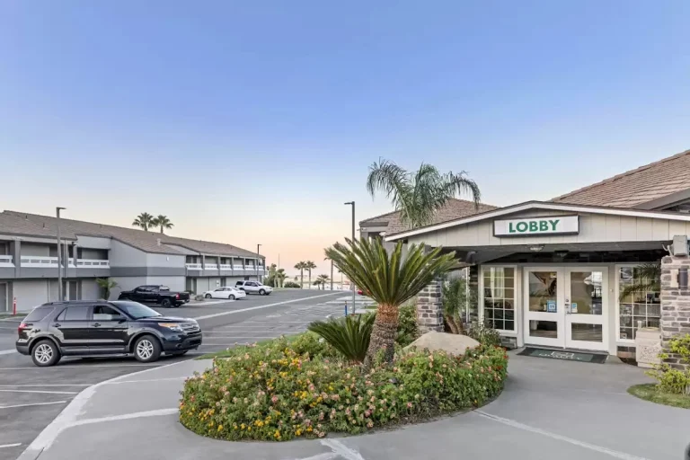 Americas Best Value Inn, a dog-friendly hotel in Kettleman City, California