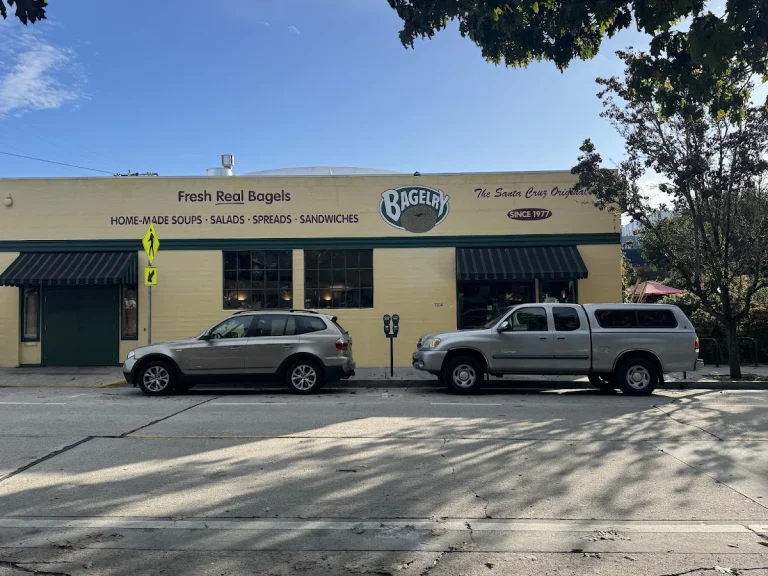 Bagelry, a dog-friendly restaurant in Santa Cruz, California