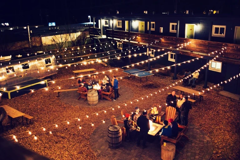 Basecamp Hotel South Lake