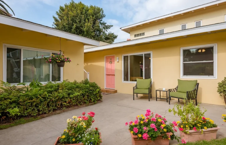 Beach House Inn