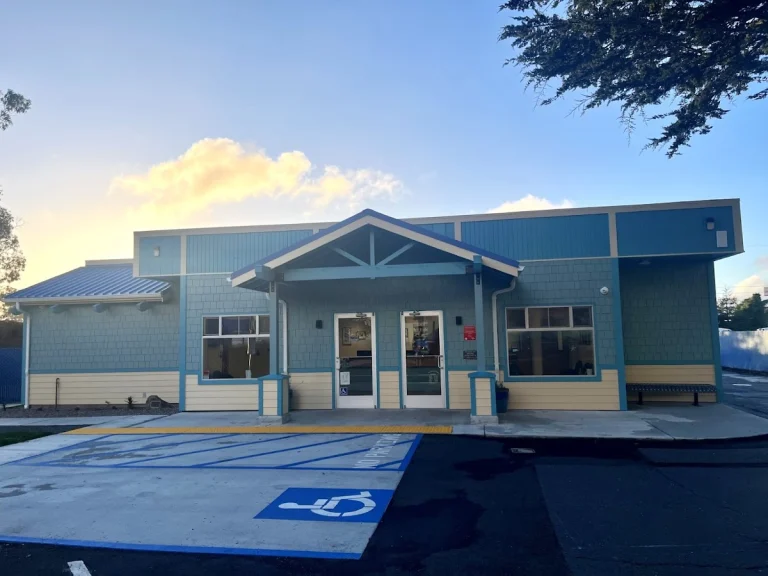 Broadway Animal Hospital, a dog-friendly veterinary clinic in Eureka, California