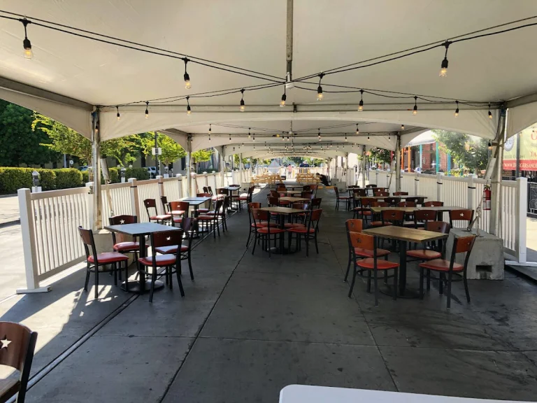 Burgers & Brew - Sacramento, Sacramento