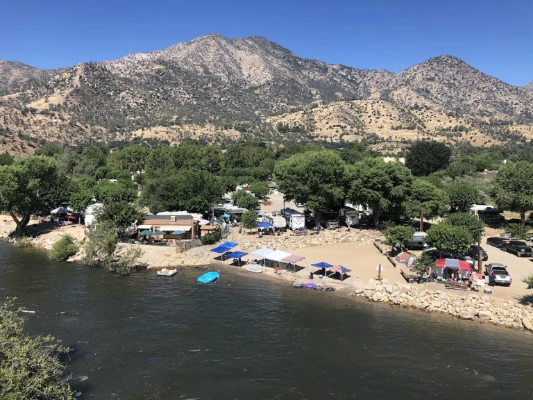 Camp Kernville, a dog-friendly restaurant in Kernville, California