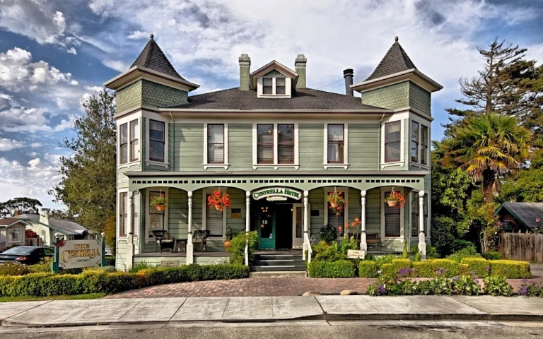 Centrella Inn Victorian, a dog-friendly hotel in Pacific Grove, California