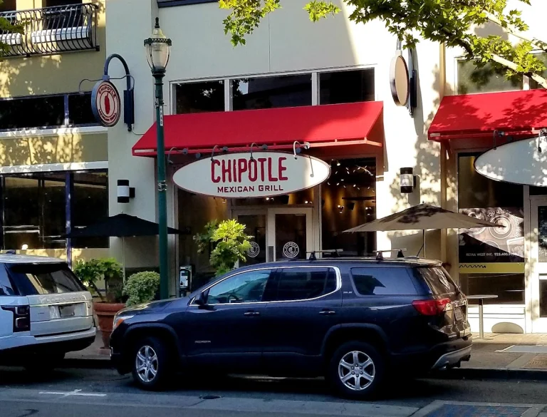 Chipolte, a dog-friendly restaurant in Walnut Creek, California