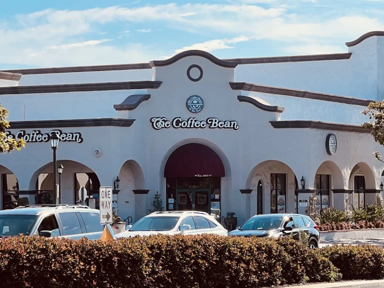 Coffee Bean & Tea Leaf