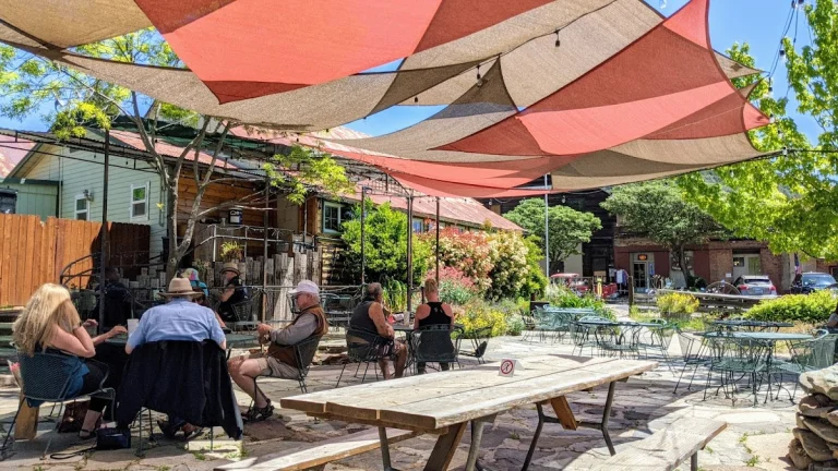 Coulter Cafe, Coulterville