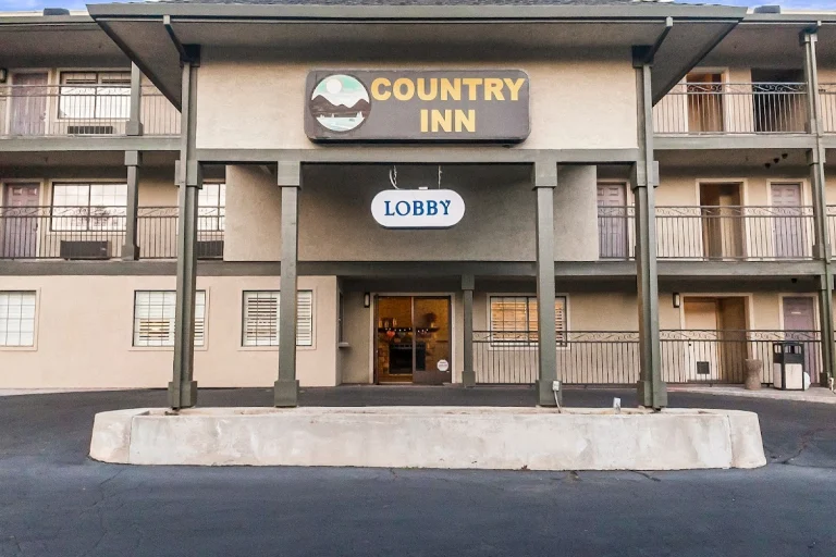 Country Inn Sonora, a dog-friendly hotel in Jamestown, California