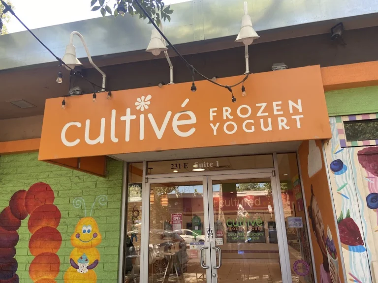 Cultive Frozen Yogurt, Vacaville