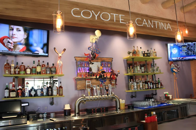 Dos Coyotes Border Cafe