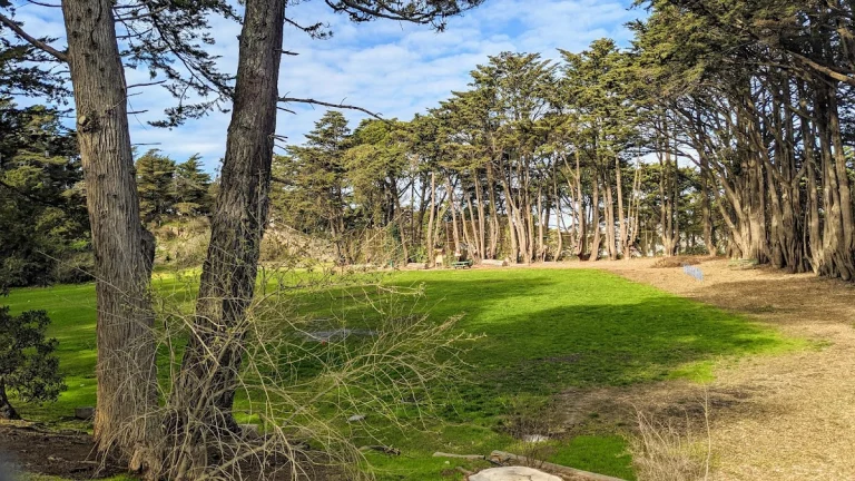Douglass Park, a dog-friendly park in San Francisco, California