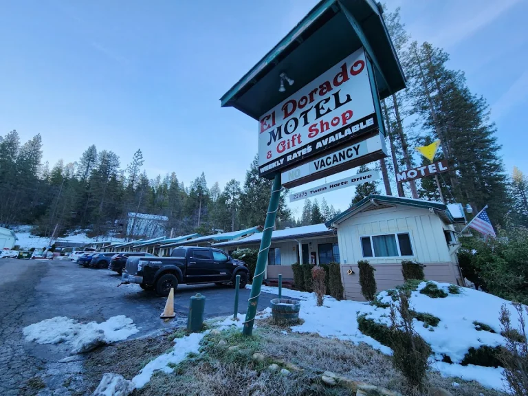 El Dorado Motel, a dog-friendly hotel in Twain Harte, California