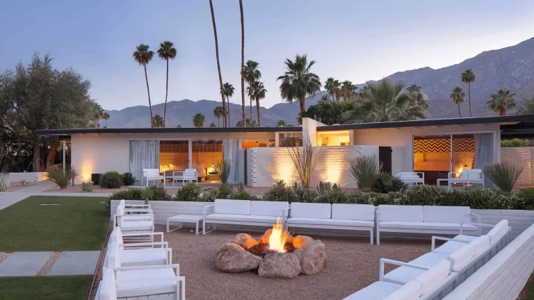 L’Horizon Palm Springs, a dog-friendly hotel in Palm Springs, California