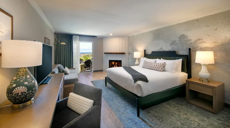 Fireside Inn On Moonstone, a dog-friendly hotel in Cambria, California