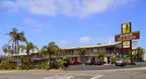 Harbor Inn & Suites