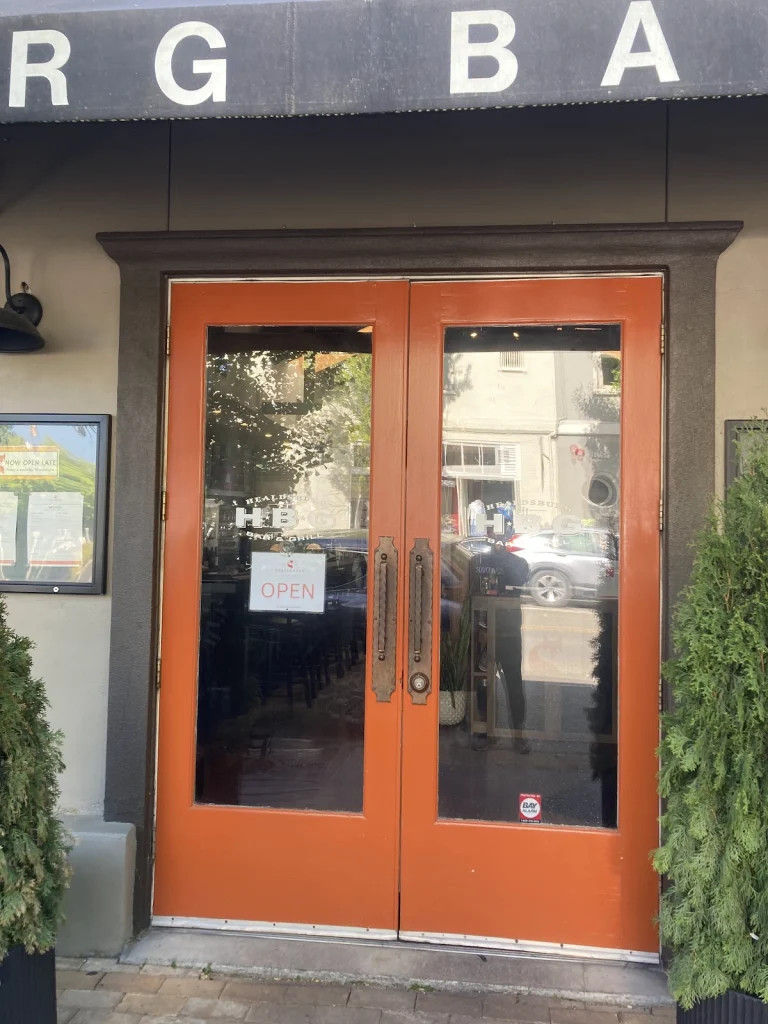 Healdsburg Bar & Grill, a dog-friendly restaurant in Healdsburg, California