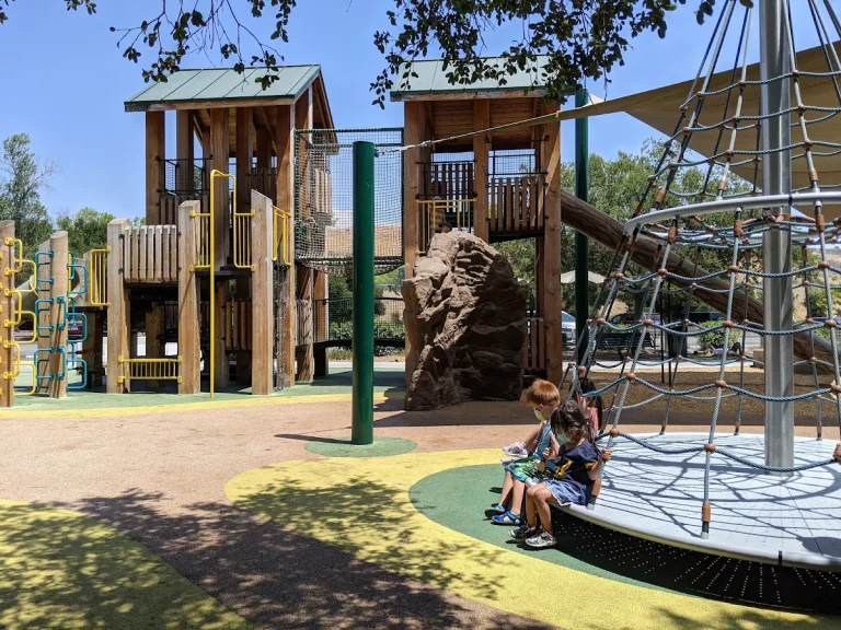 Hellyer Park Dog Enclosure