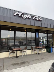 High Tide Restaurant Cafe, a dog-friendly restaurant in Pacifica, California