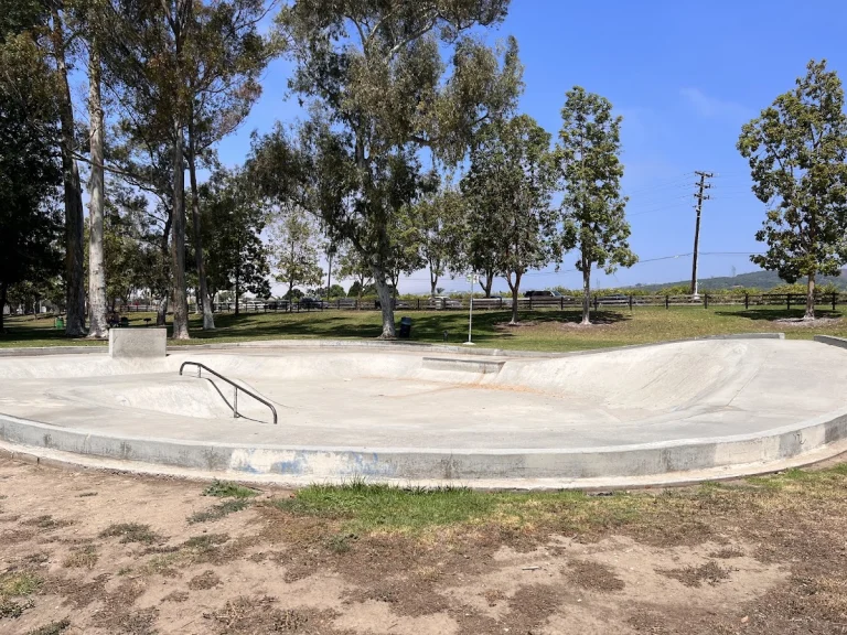 Hobert Park, a dog-friendly park in Ventura, California