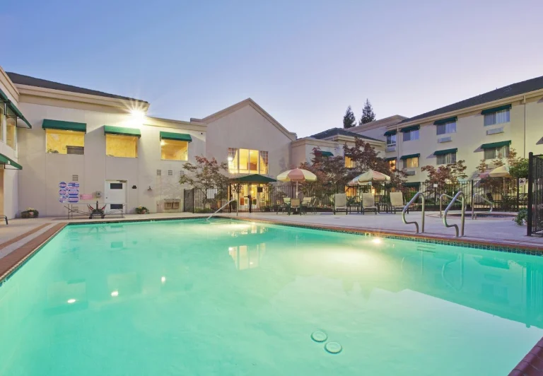 Holiday Inn Auburn