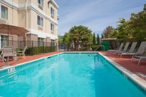 Holiday Inn and Suites