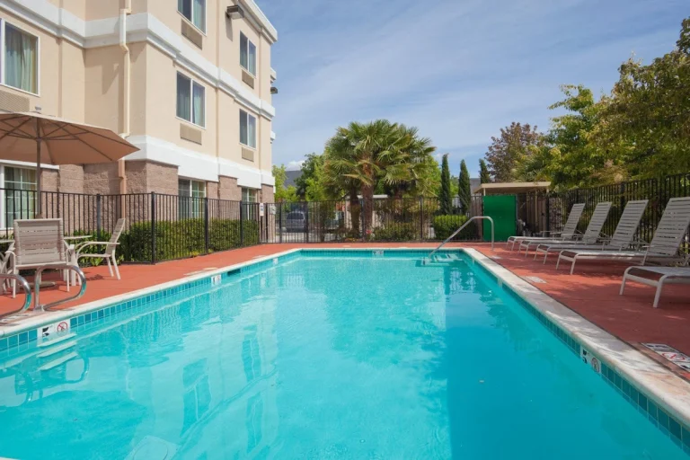 Holiday Inn and Suites