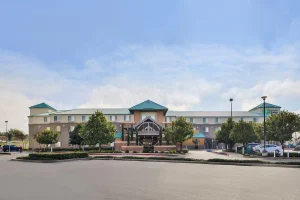 Holiday Inn Elk Grove