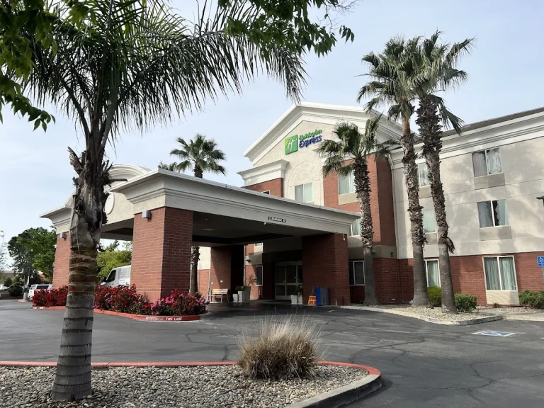 Holiday Inn Express Woodland, a dog-friendly hotel in Woodland, California