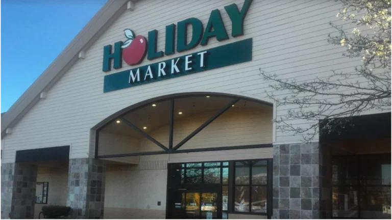 Holiday Market, a dog-friendly pet supply store in Redding, California