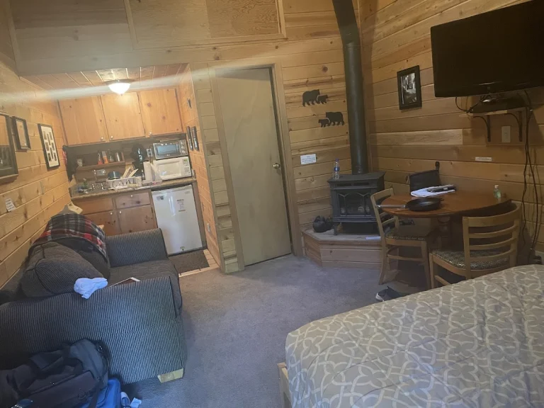 Holly's Place, a dog-friendly restaurant in South Lake Tahoe, California