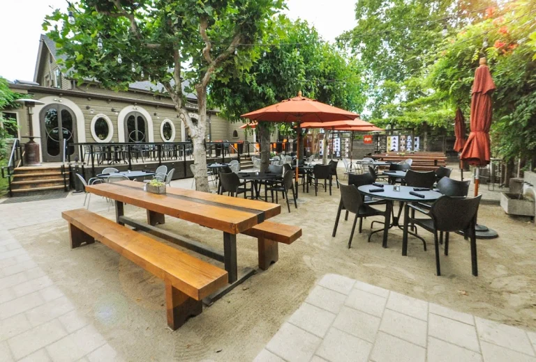 Hopmonk Tavern