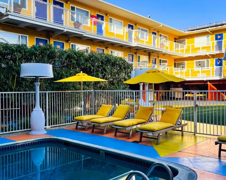 Hotel Del Sol, a dog-friendly hotel in San Francisco, California
