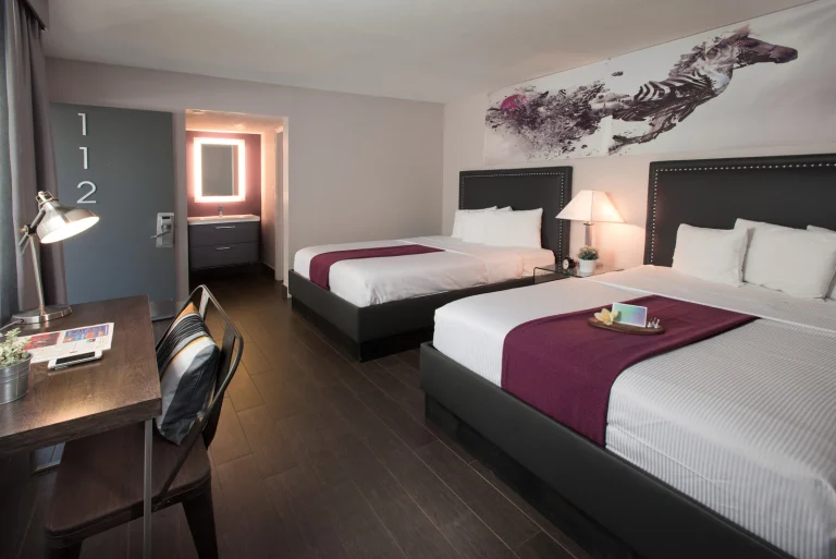 Hotel Iris – San Diego