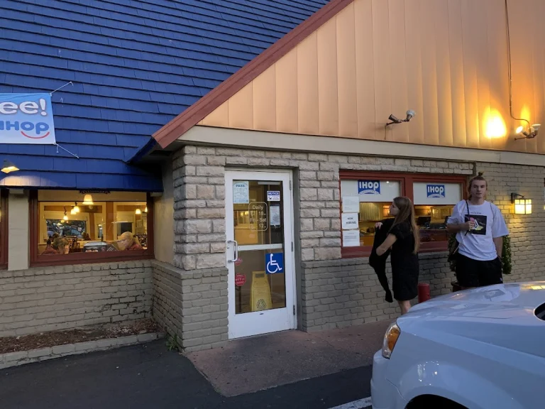 IHOP, a dog-friendly restaurant in San Rafael, California