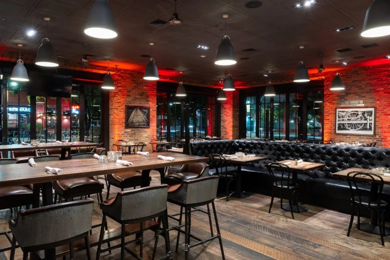 Iron Horse Tavern, a dog-friendly bar in Sacramento, California