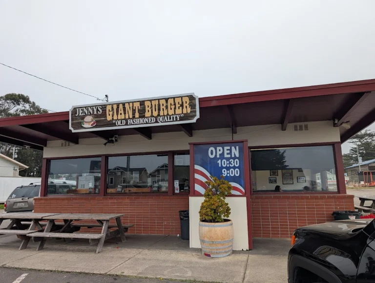 Jenny's Giant Burger, a dog-friendly restaurant in Fort Bragg, California