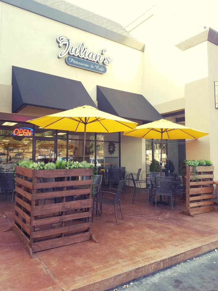 Julian’s Pâtisserie
