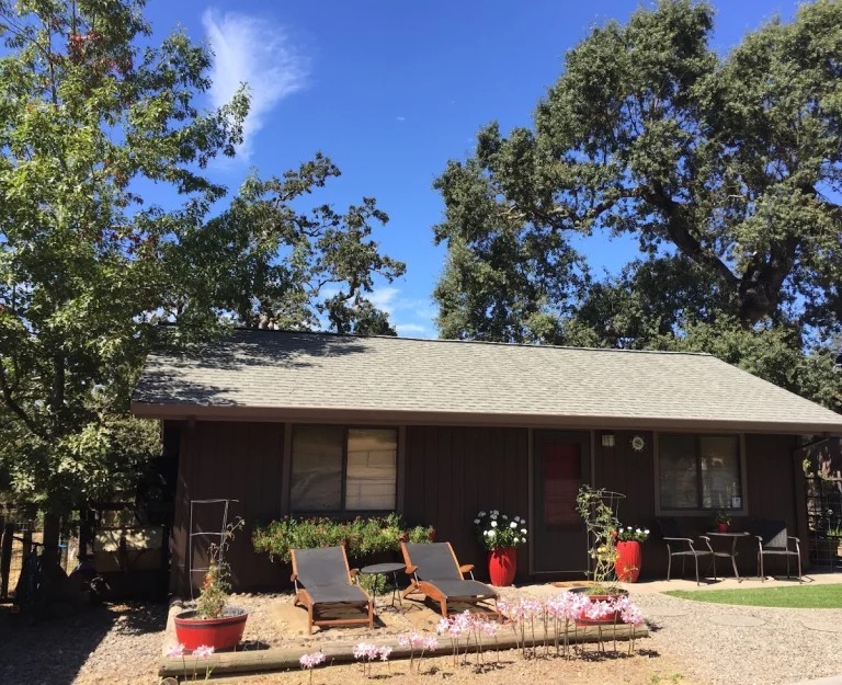 Kenwood Oaks Guest House, a dog-friendly vacation rental in Kenwood, California