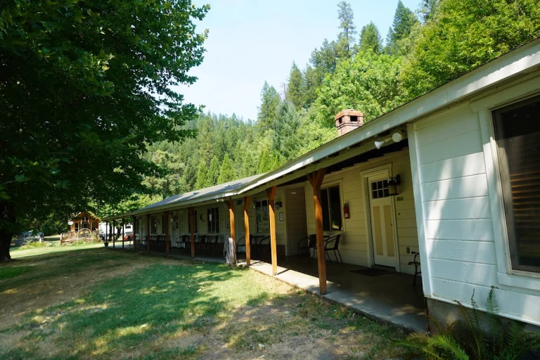 Klamath River Resort Inn, Happy Camp
