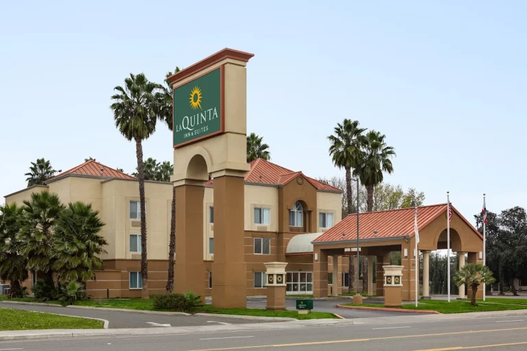 La Quinta Fairfield, a dog-friendly hotel in Fairfield, California