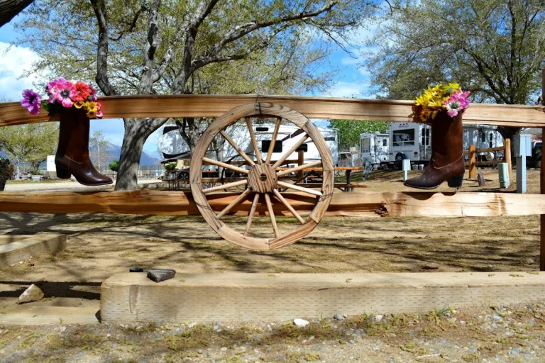 Lake Isabella/Kern River KOA, a dog-friendly attraction in Weldon, California