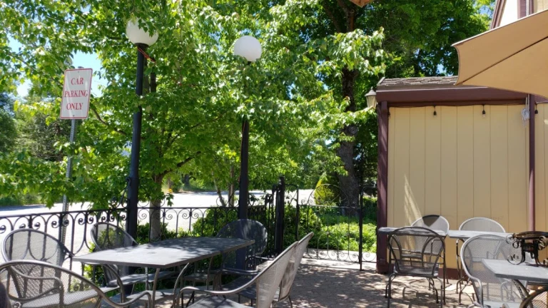 Lalo's Mexican Restaurant, Mount Shasta