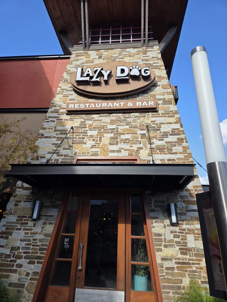 Lazy Dog Restaurant & Bar, a dog-friendly bar in Cerritos, California