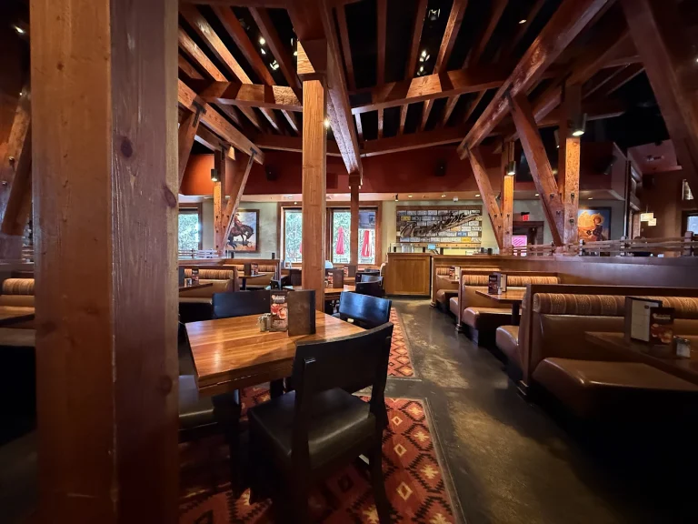 Lazy Dog Restaurant & Bar